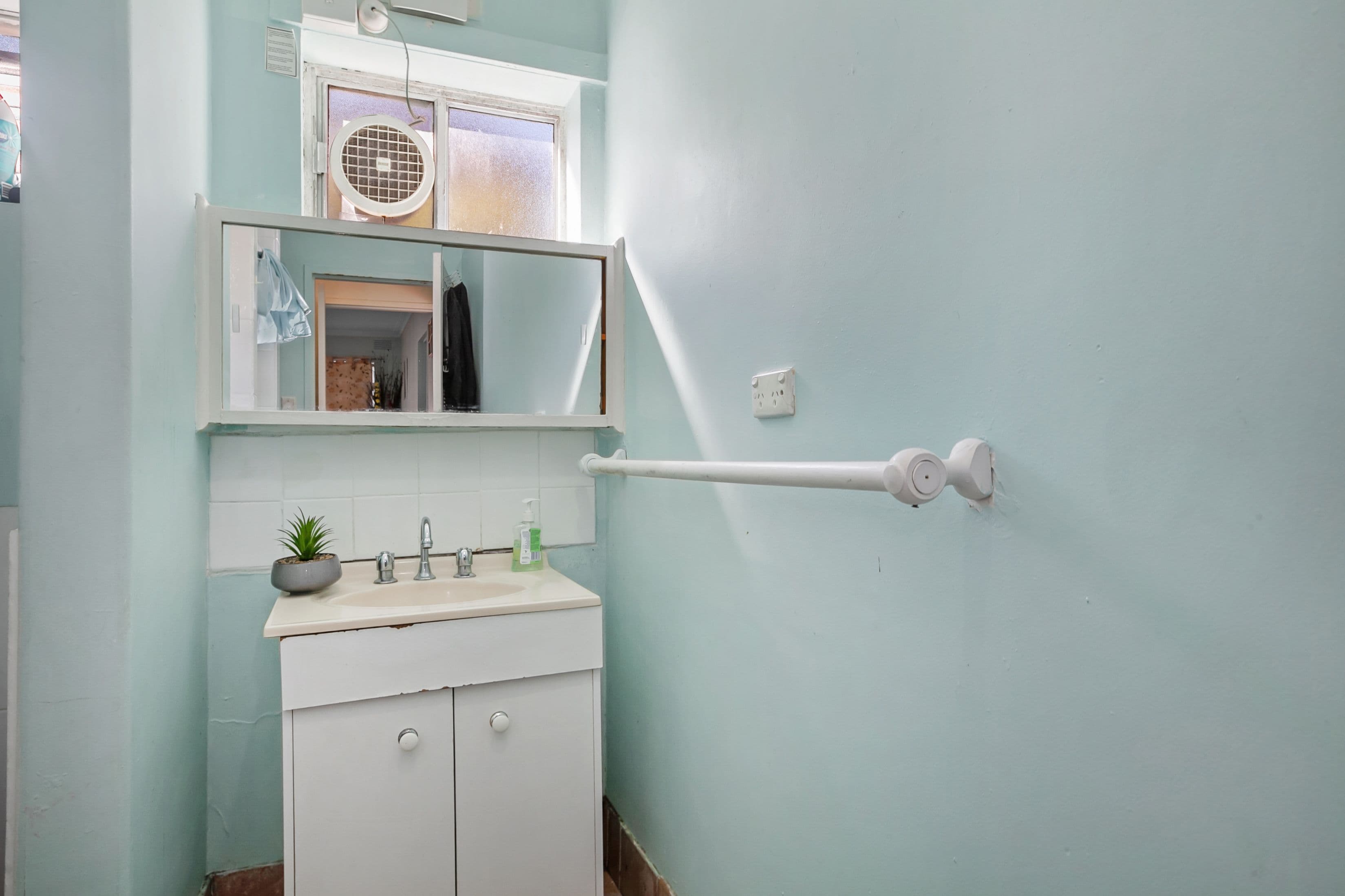9 Macartney Street, Reservoir VIC 3073, Reservoir - Thumbnail 6