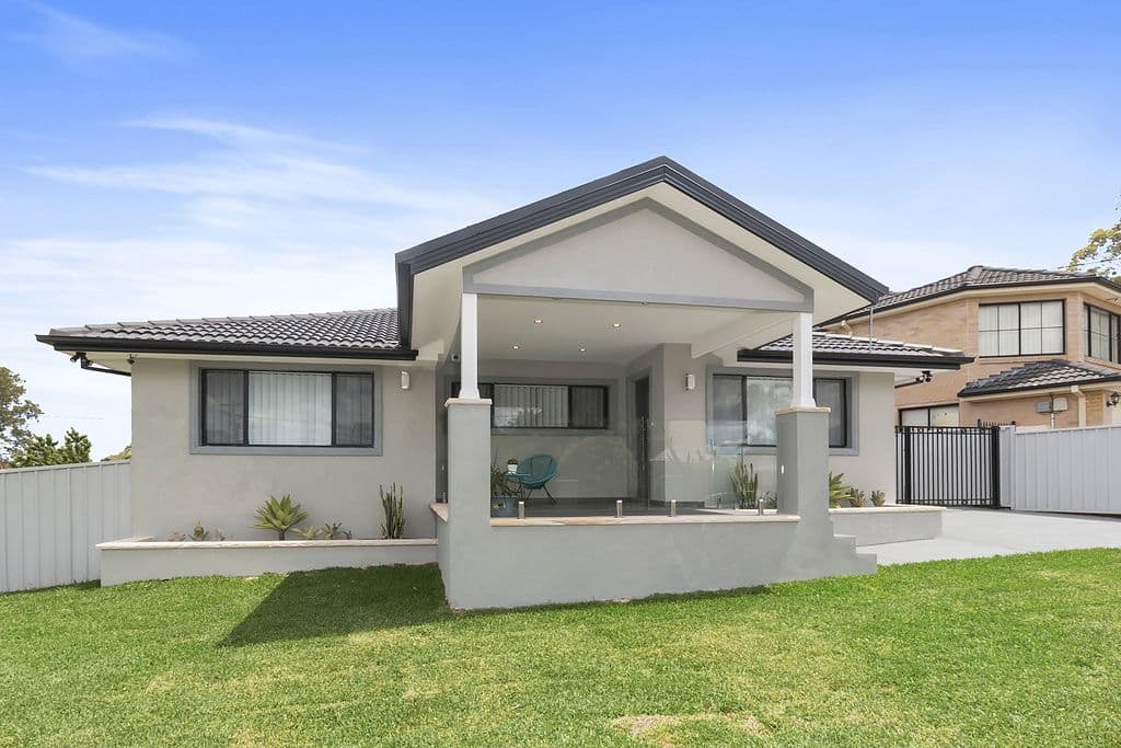 2 Kathleen Avenue, Lurnea - Image 1