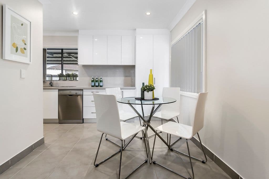2 Kathleen Avenue, Lurnea - Thumbnail 4