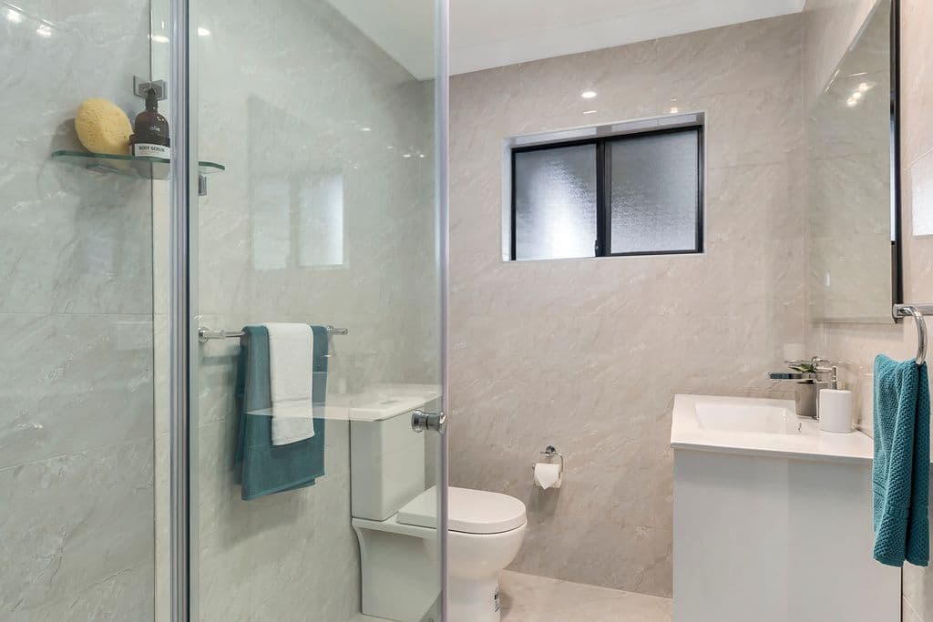 2 Kathleen Avenue, Lurnea - Thumbnail 5