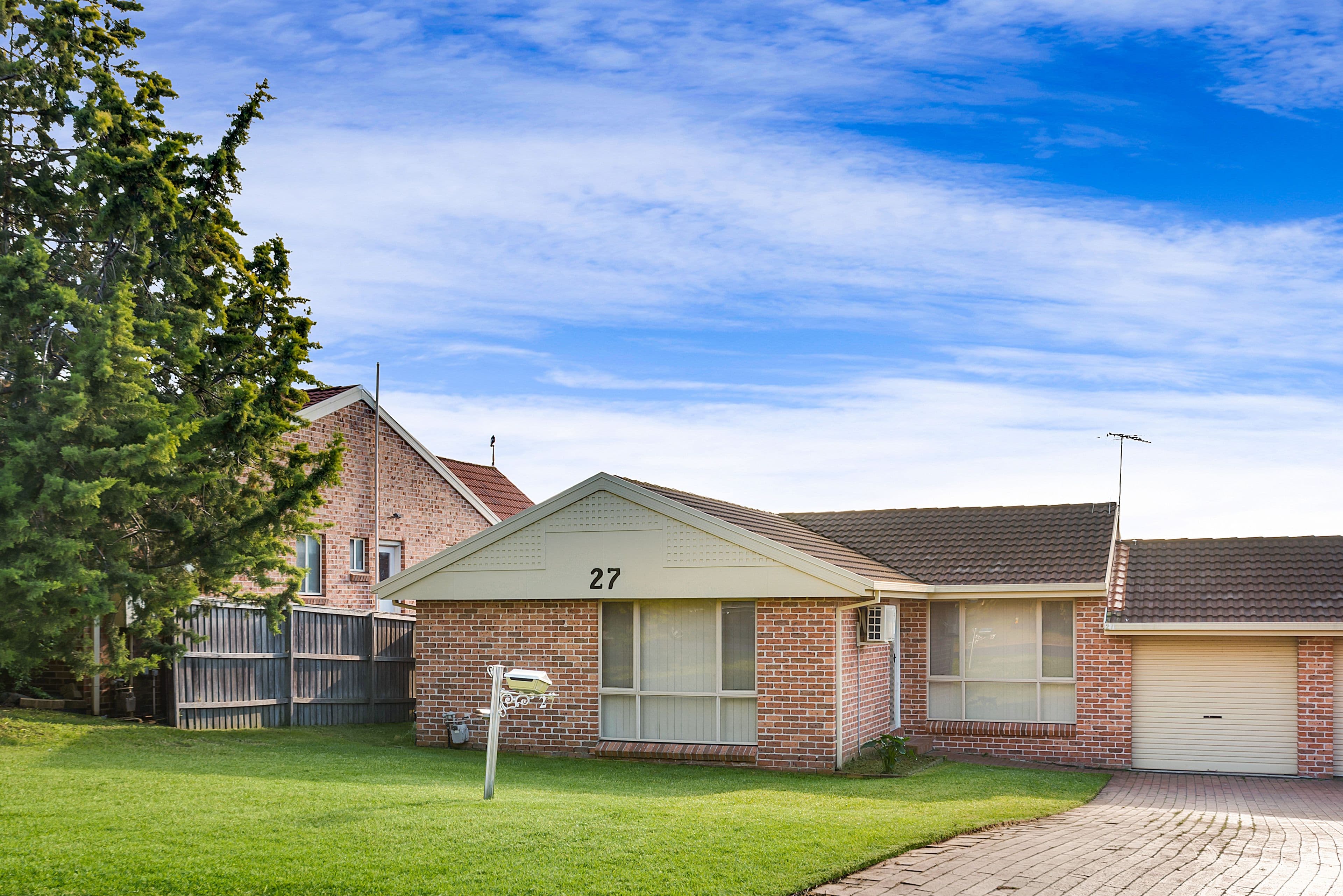 27 Mclaren Place, Ingleburn - Image 1