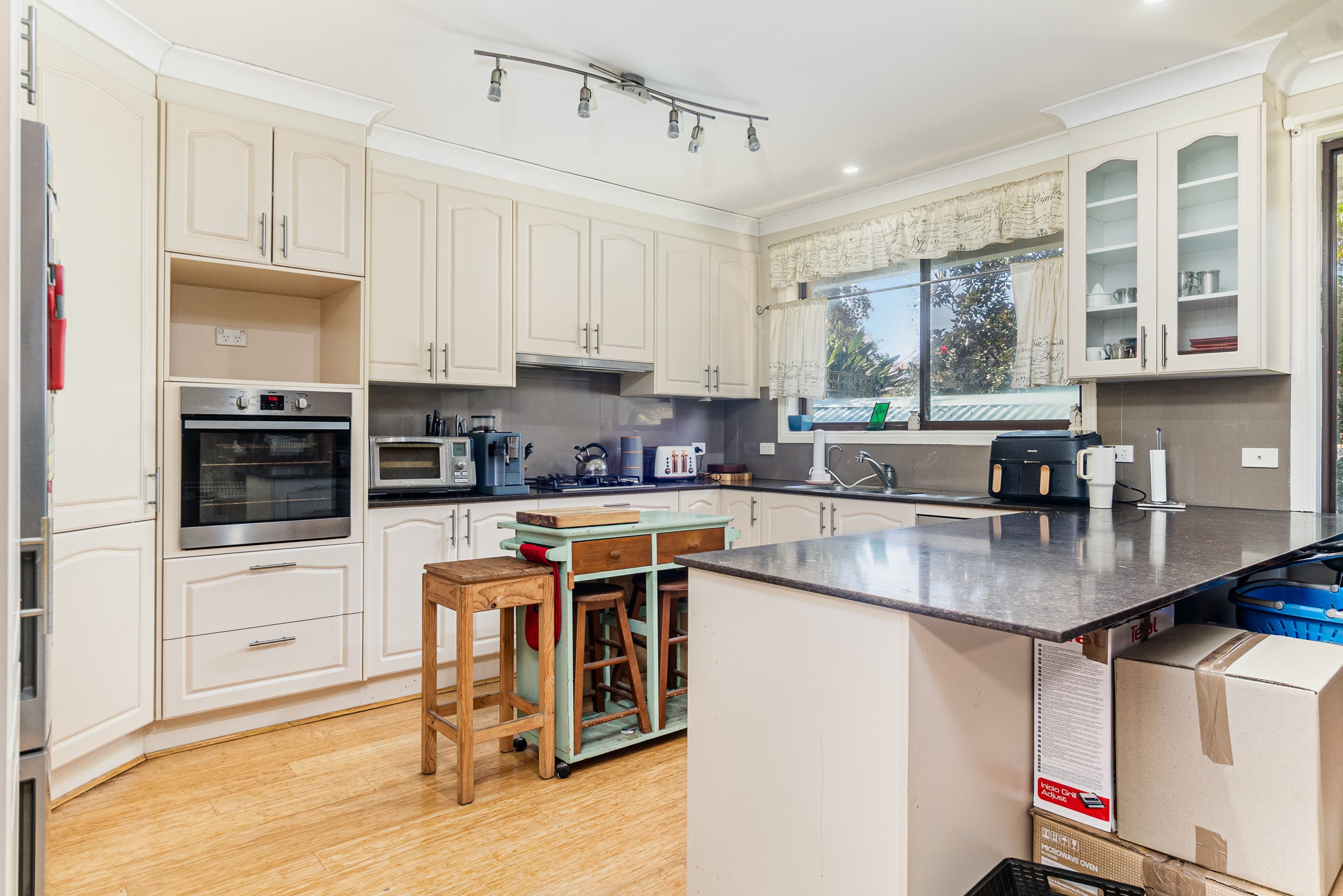 17 Yaringa Road, Castle Hill NSW 2154, Castle Hill - Thumbnail 2