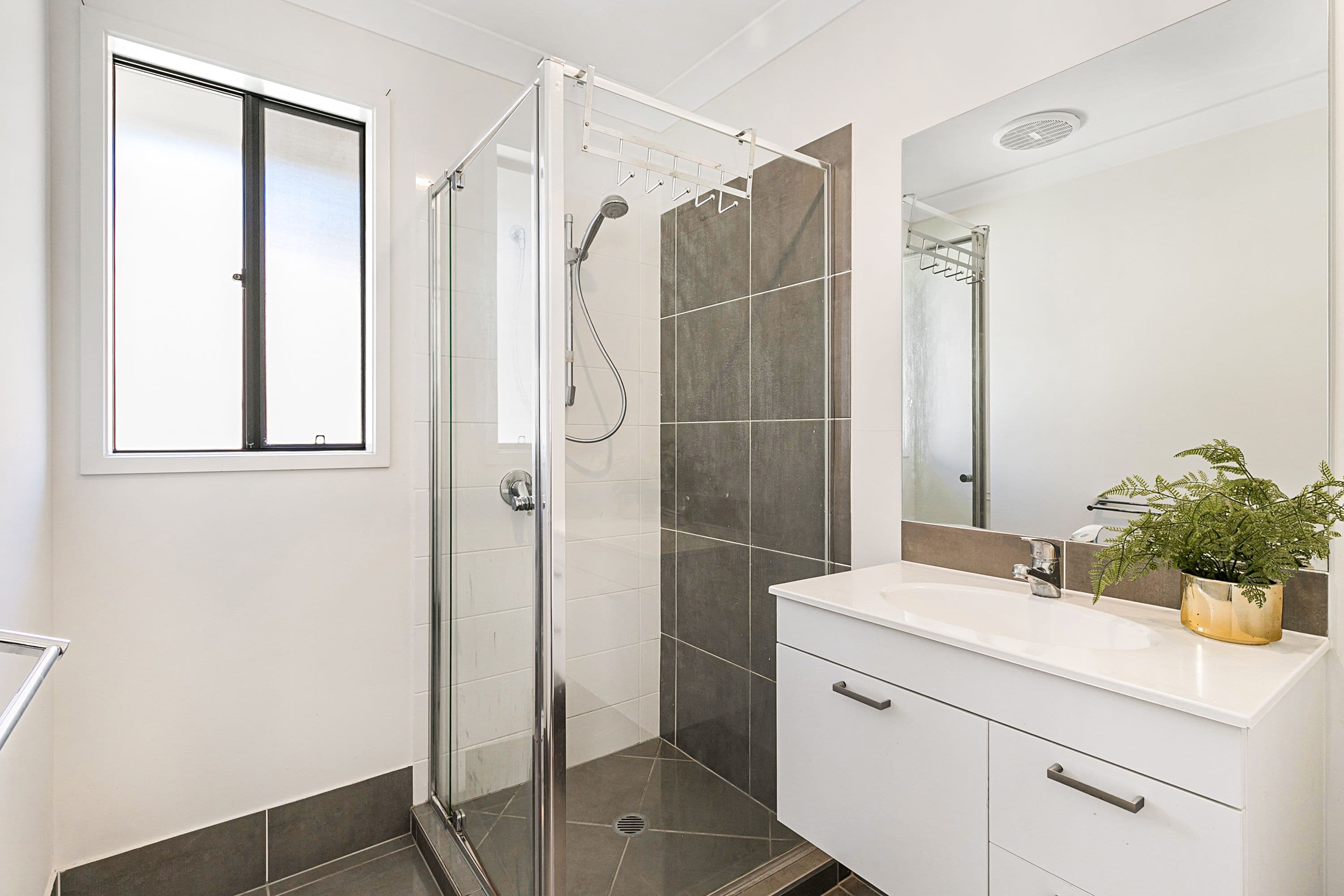 15 Wisteria Street, Ellen Grove QLD 4078, Ellen Grove - Thumbnail 4