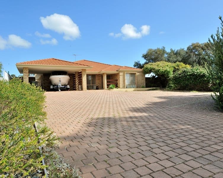 20 Elanora Drive, COOLOONGUP WA 6168, Cooloongup - Thumbnail 2