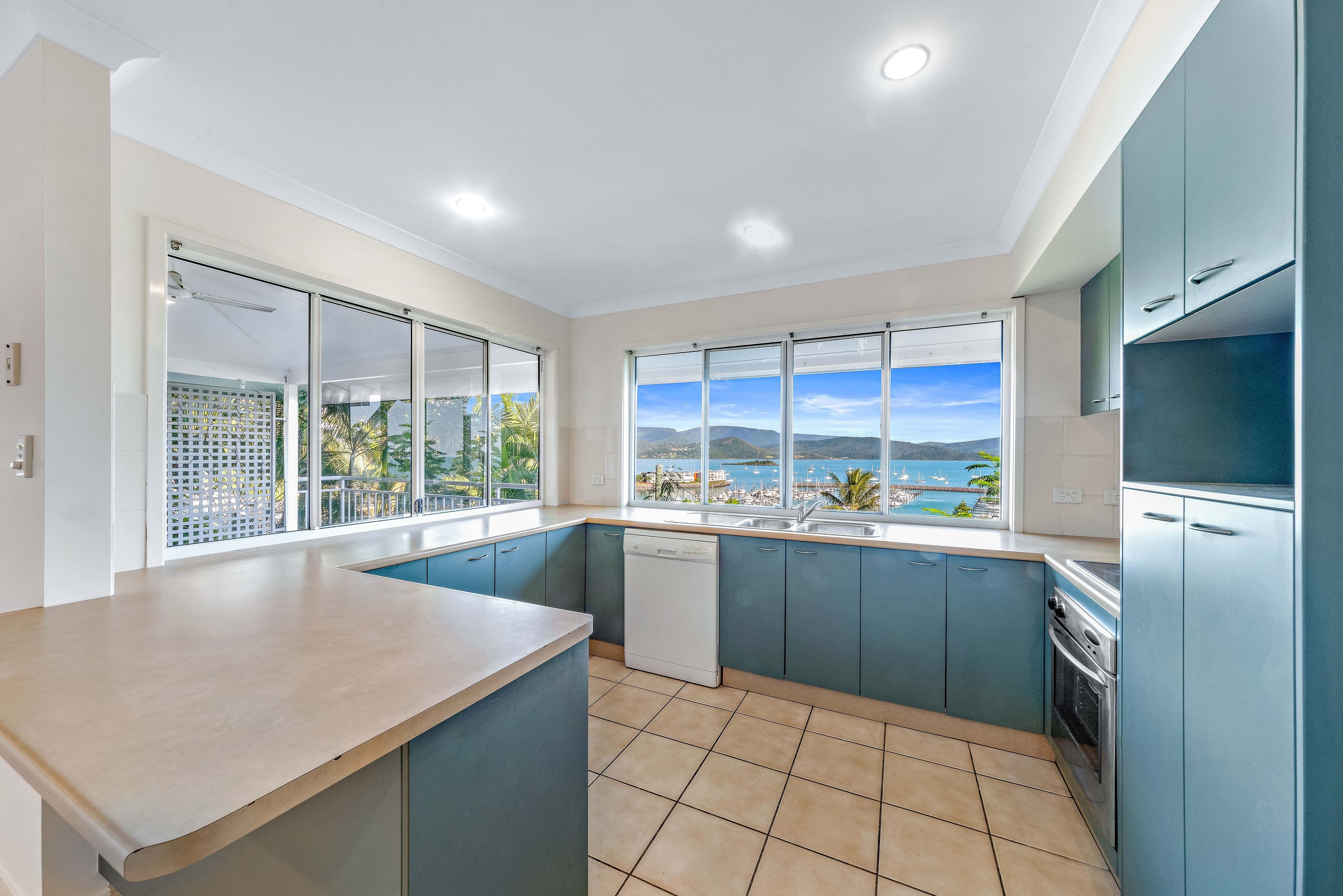 10 Lewis Street, Airlie Beach QLD 4802, Airlie Beach - Thumbnail 5