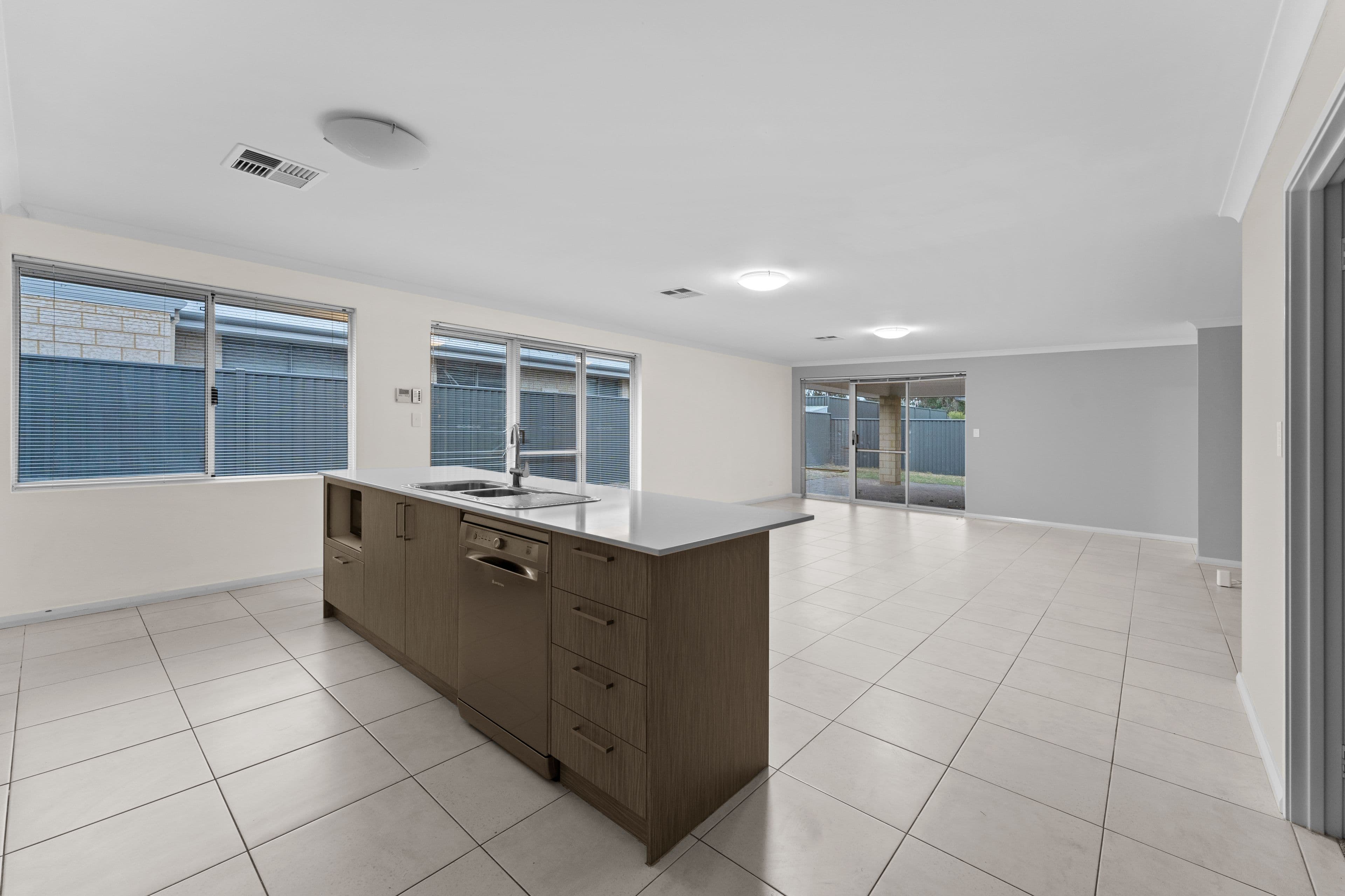 25 Galata Avenue, Baldivis WA 6171, Baldivis - Thumbnail 8