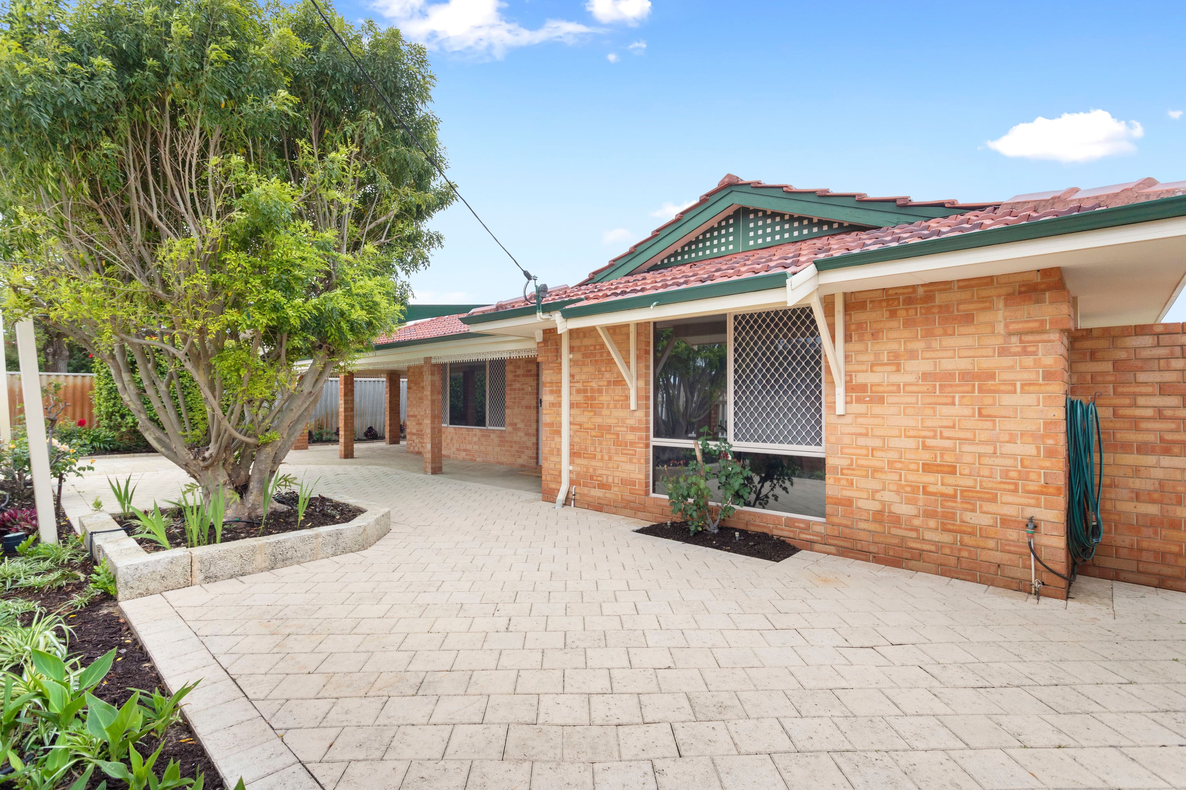 117 Valentine Avenue, Dianella WA 6059, Dianella - Thumbnail 2