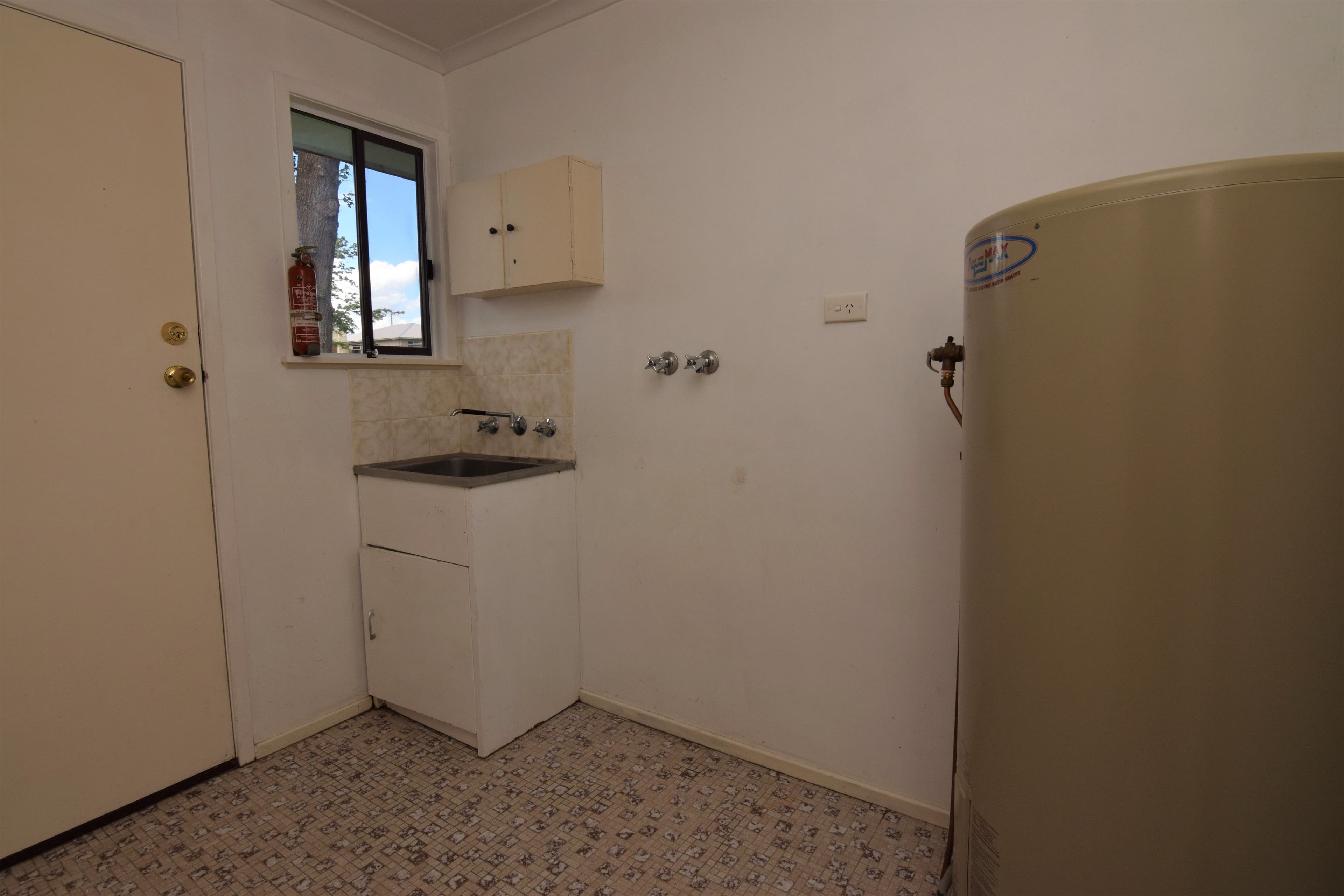 93 Logan Street, Tenterfield NSW 2372, Tenterfield - Thumbnail 8
