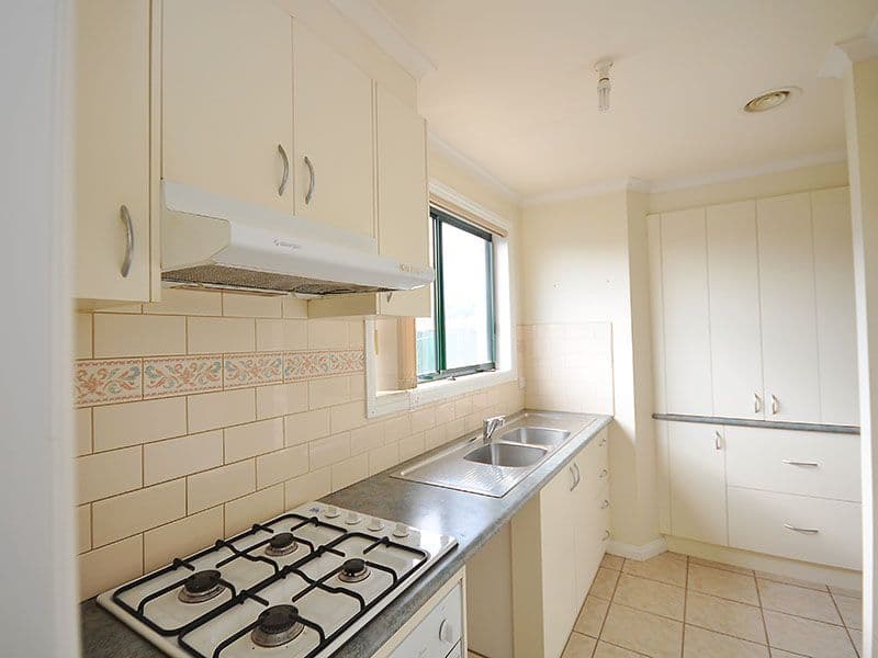 16 Dillwynia Place, MEADOW HEIGHTS VIC 3048, Meadow Heights - Thumbnail 4