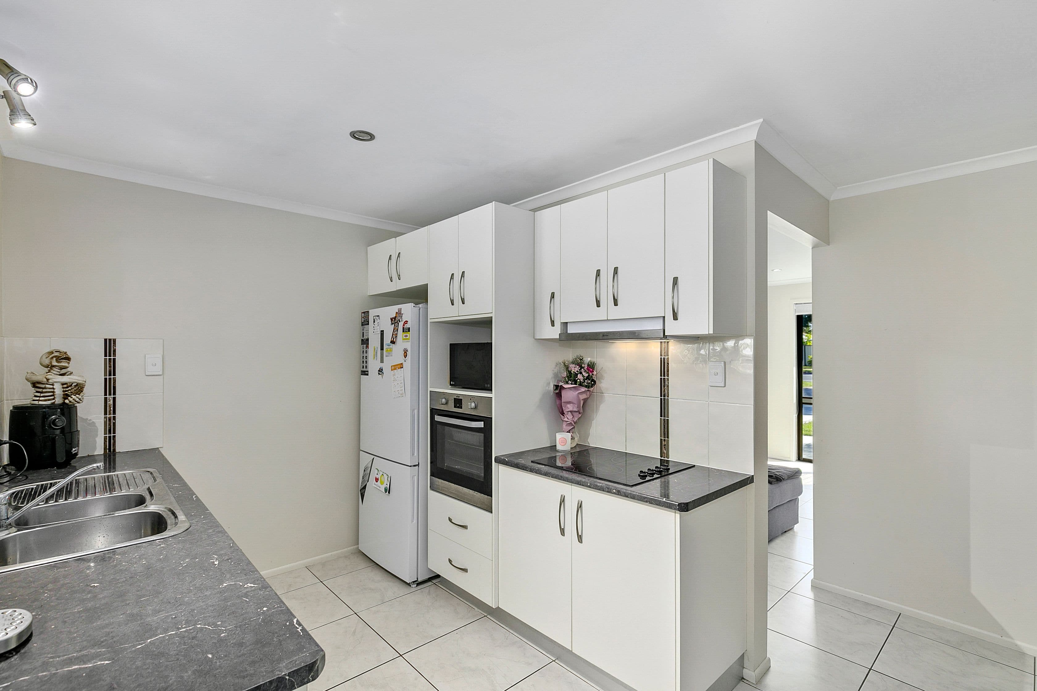 513 Boat Harbour Drive, Torquay QLD 4655, Torquay - Thumbnail 6