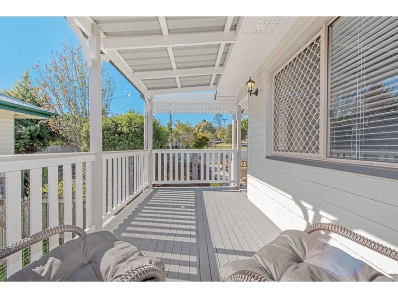 2/9 Florence Avenue, Pullenvale - Thumbnail 2