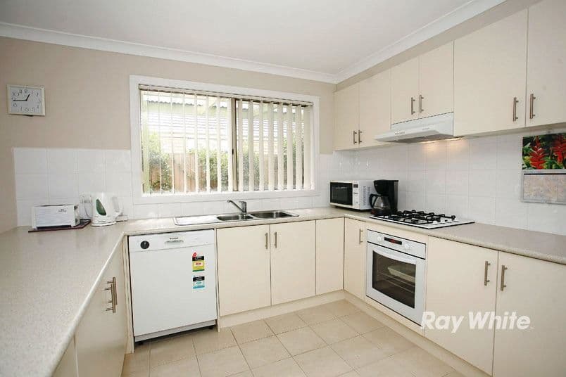 5 Pharaoh Drive, CRANBOURNE VIC 3977, Cranbourne - Thumbnail 2