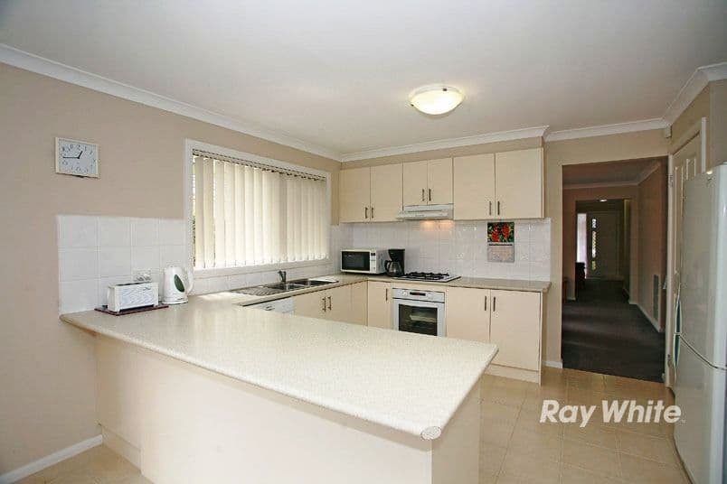 5 Pharaoh Drive, CRANBOURNE VIC 3977, Cranbourne - Thumbnail 3