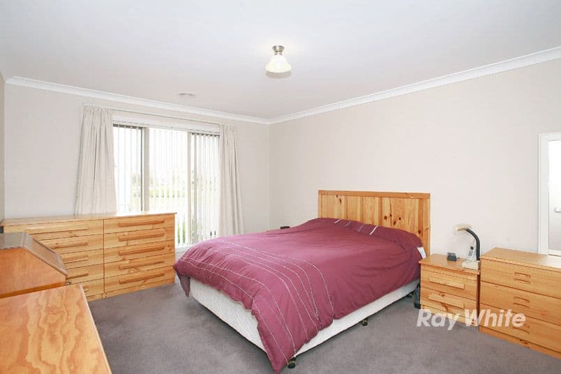 5 Pharaoh Drive, CRANBOURNE VIC 3977, Cranbourne - Thumbnail 5