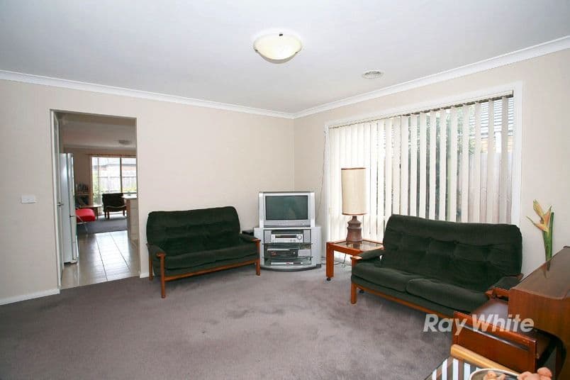 5 Pharaoh Drive, CRANBOURNE VIC 3977, Cranbourne - Thumbnail 6