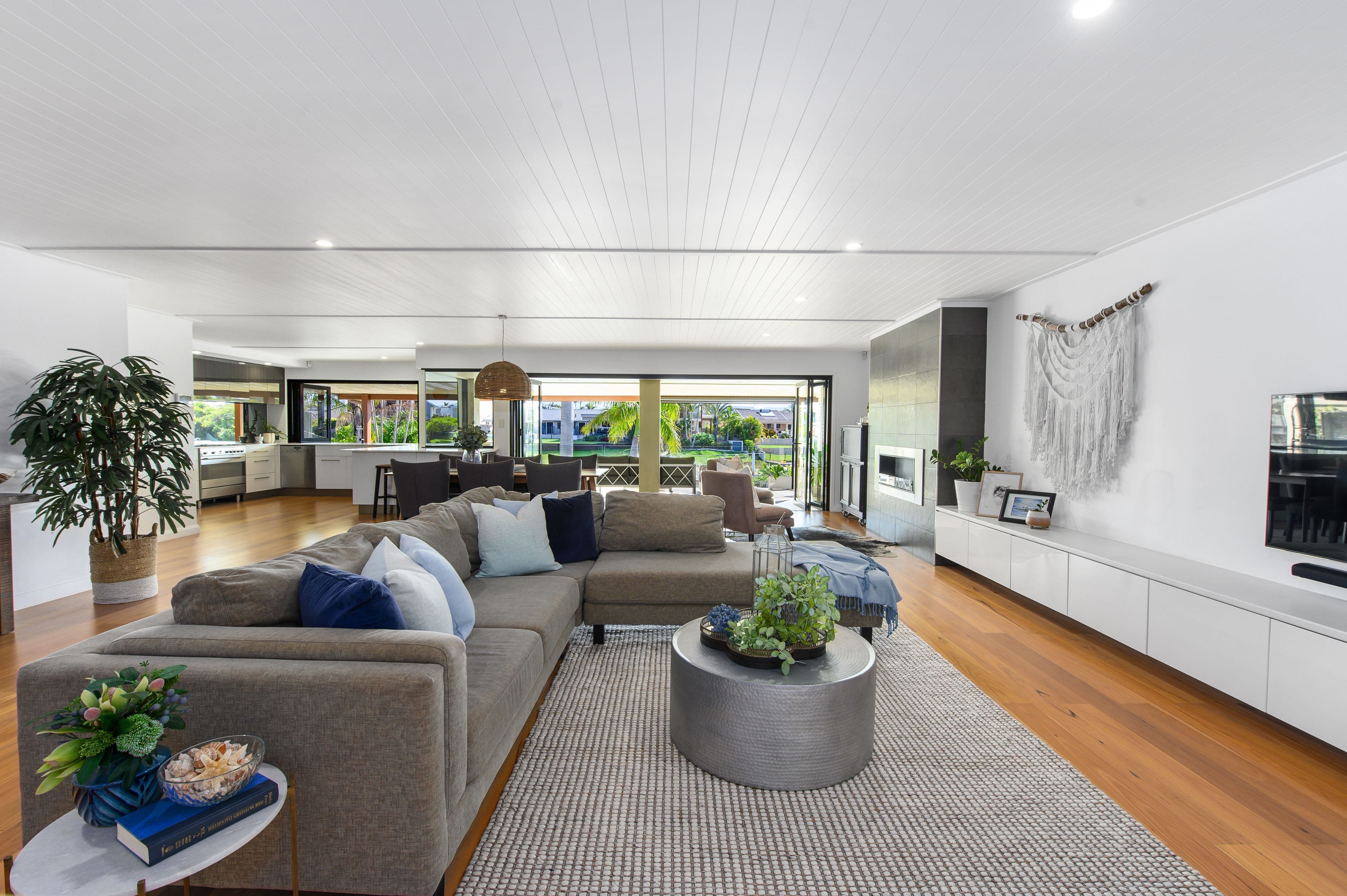 14 Clontarf Avenue, Sorrento QLD 4217, Sorrento - Thumbnail 7