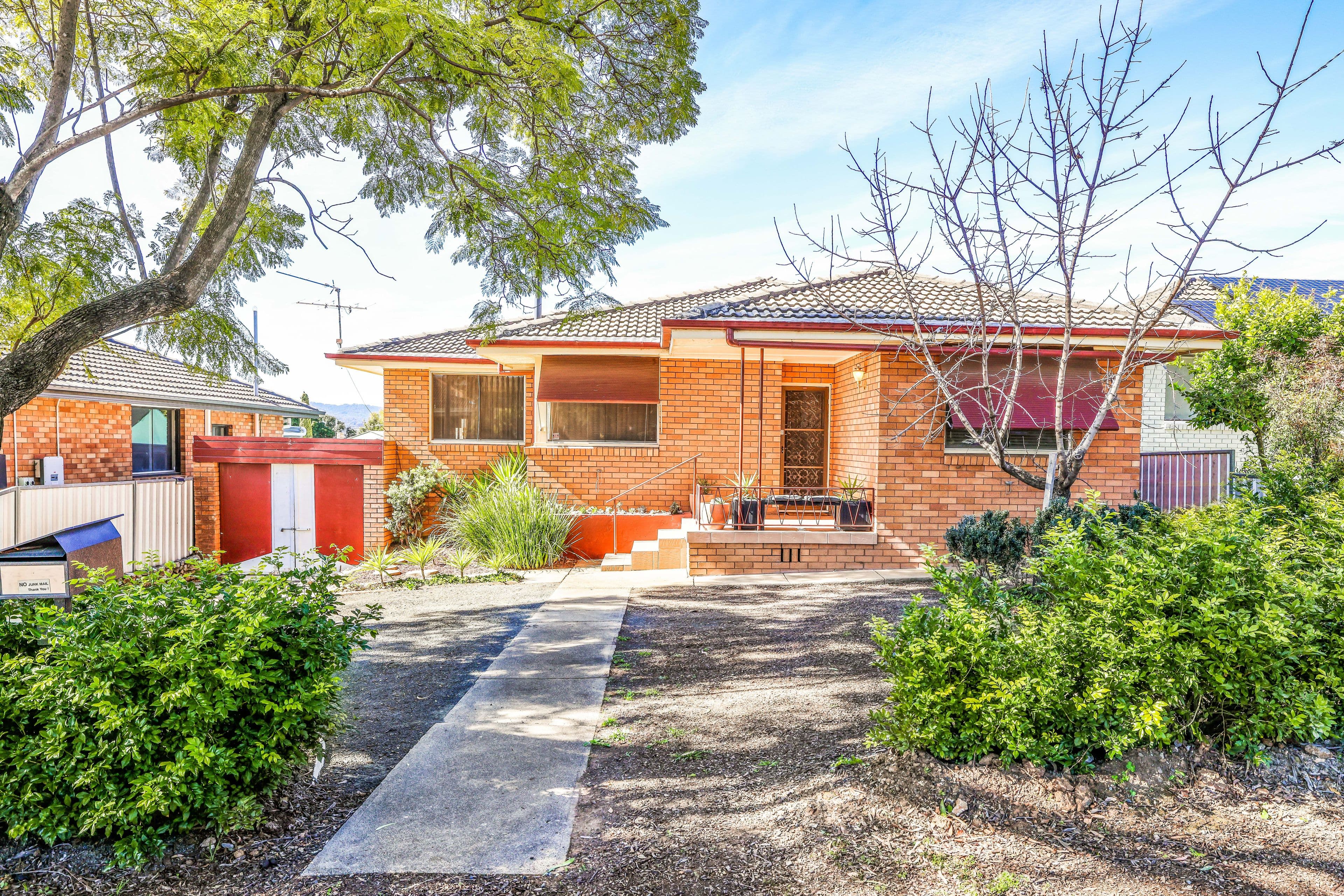 27 David Street, Tamworth NSW 2340, Tamworth - Image 1