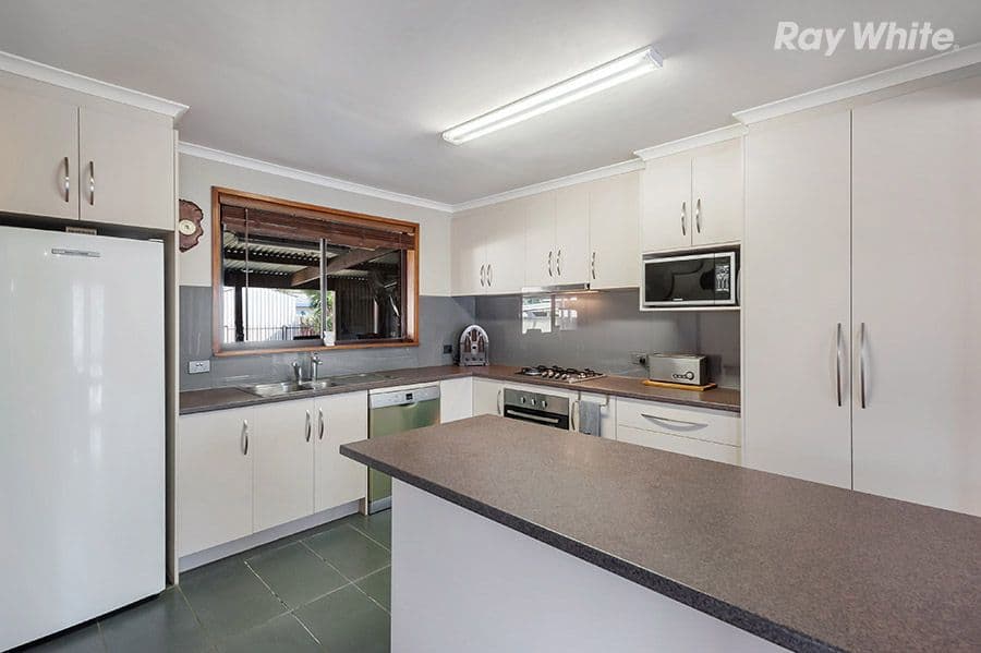 27 Gael Court, Mernda VIC 3754, Mernda - Thumbnail 3