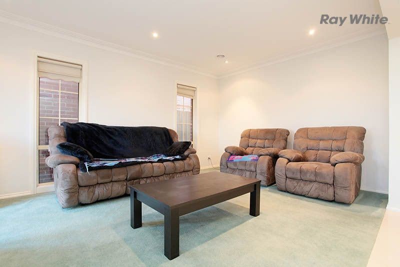 3 Livingstone Square, POINT COOK VIC 3030, Point Cook - Thumbnail 2