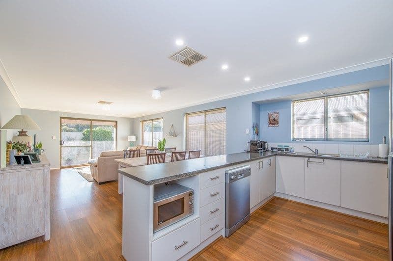 34 Twilight Mews, Aubin Grove WA 6164, Aubin Grove - Thumbnail 3