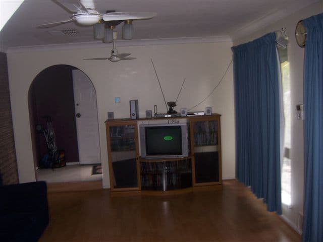 11 Wooramel Crescent, GOSNELLS WA 6110, Gosnells - Thumbnail 2