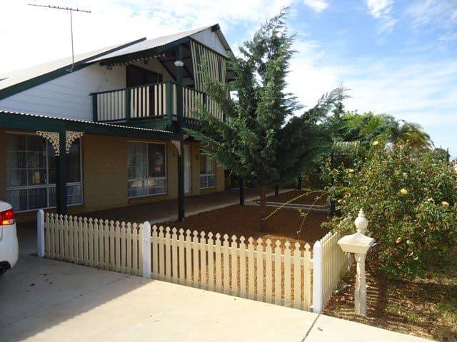 18 Half Moon Drive, WAGGRAKINE WA 6530, Waggrakine - Image 1