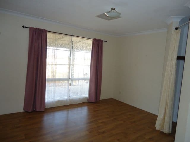 18 Half Moon Drive, WAGGRAKINE WA 6530, Waggrakine - Thumbnail 5