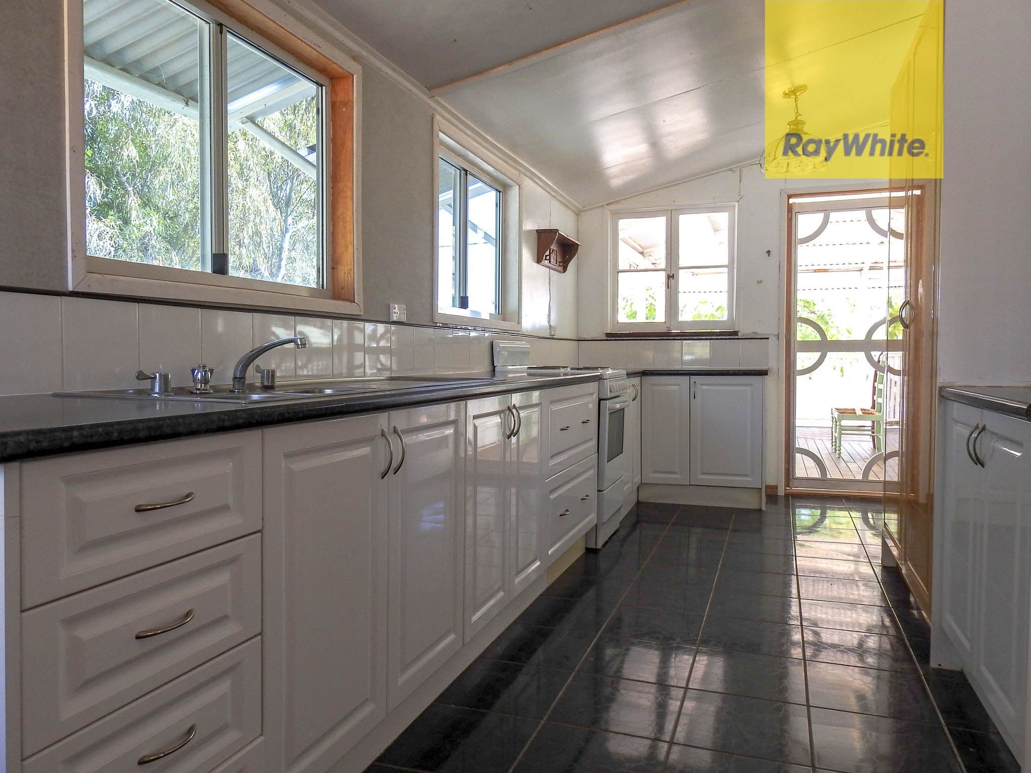 144 Ibis Street, Longreach QLD 4730, Longreach - Thumbnail 2