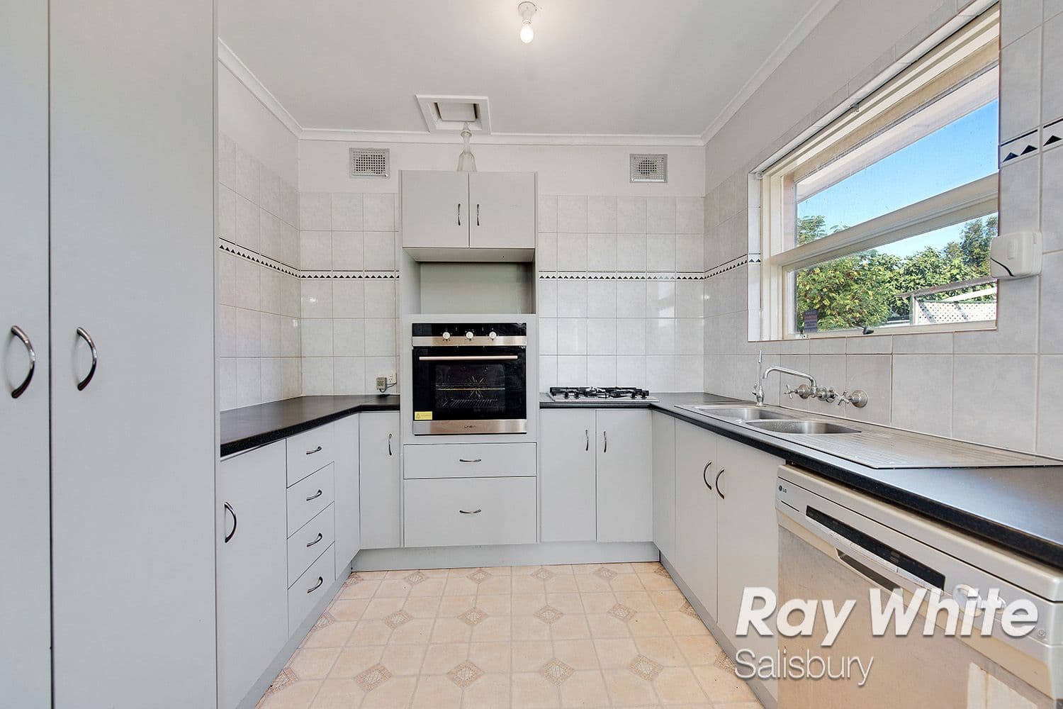 19 Bronwyn Crescent, Salisbury North SA 5108, Salisbury North - Thumbnail 5