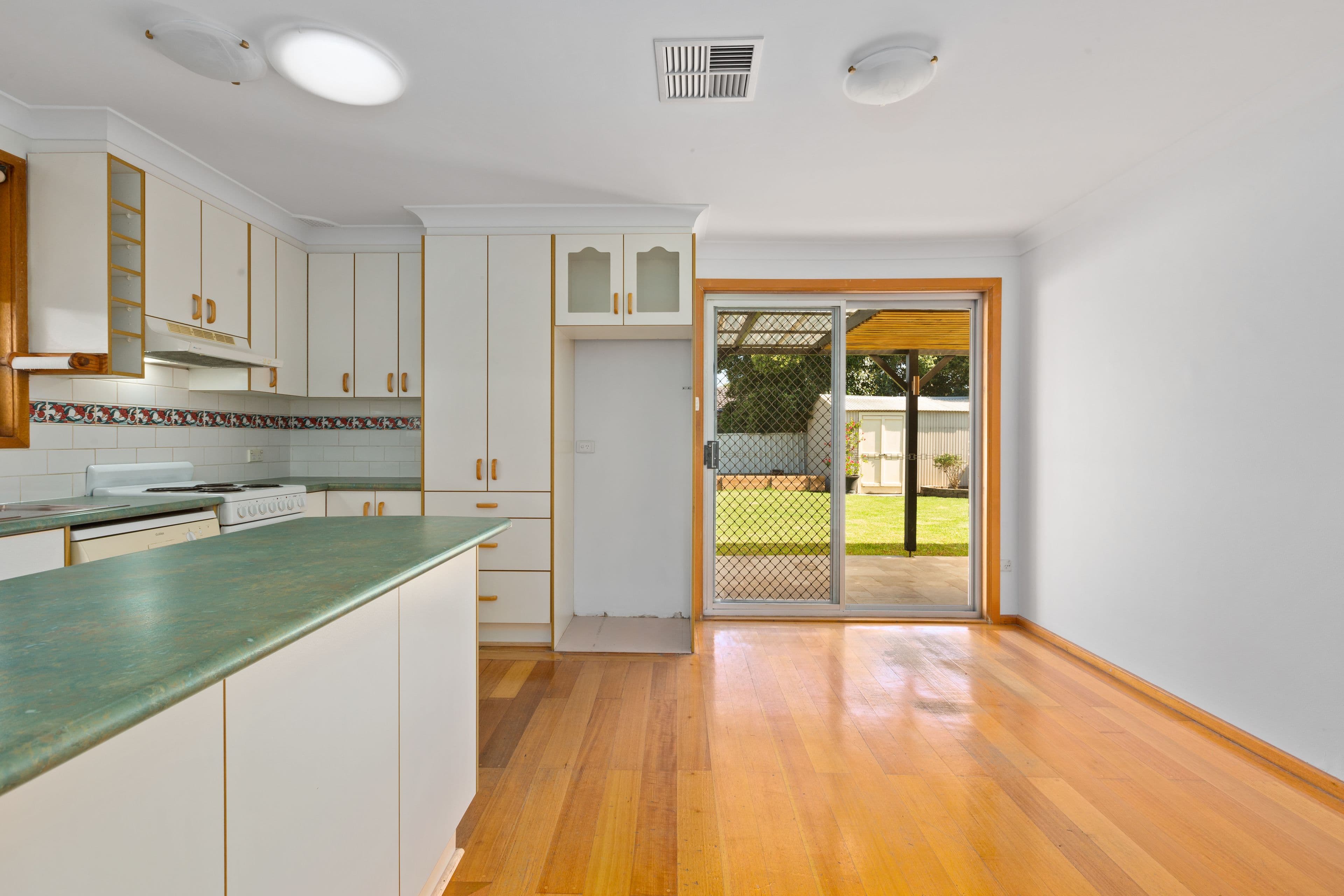10 Reef Street, Quakers Hill NSW 2763, Quakers Hill - Thumbnail 4