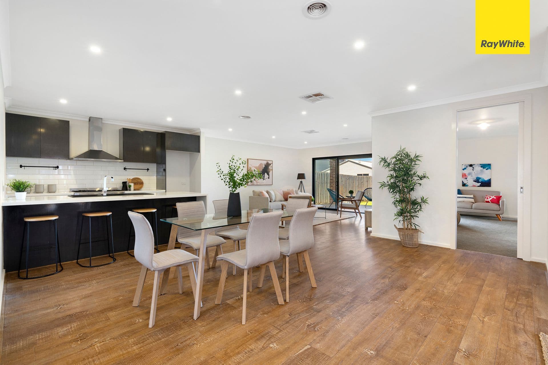 15 Clement Way, Melton South VIC 3338, Melton South - Thumbnail 4