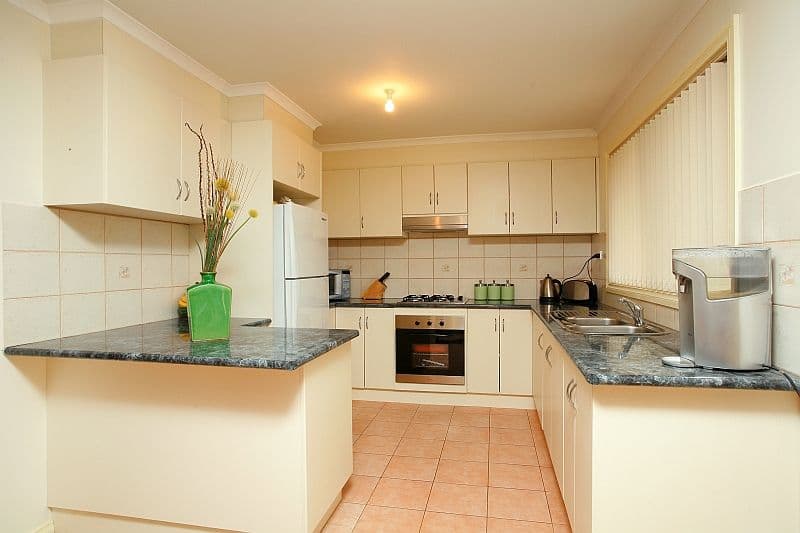 24 Jasmine Drive, MILL PARK VIC 3082, Mill Park - Thumbnail 3