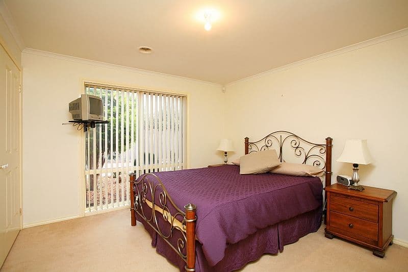 24 Jasmine Drive, MILL PARK VIC 3082, Mill Park - Thumbnail 5