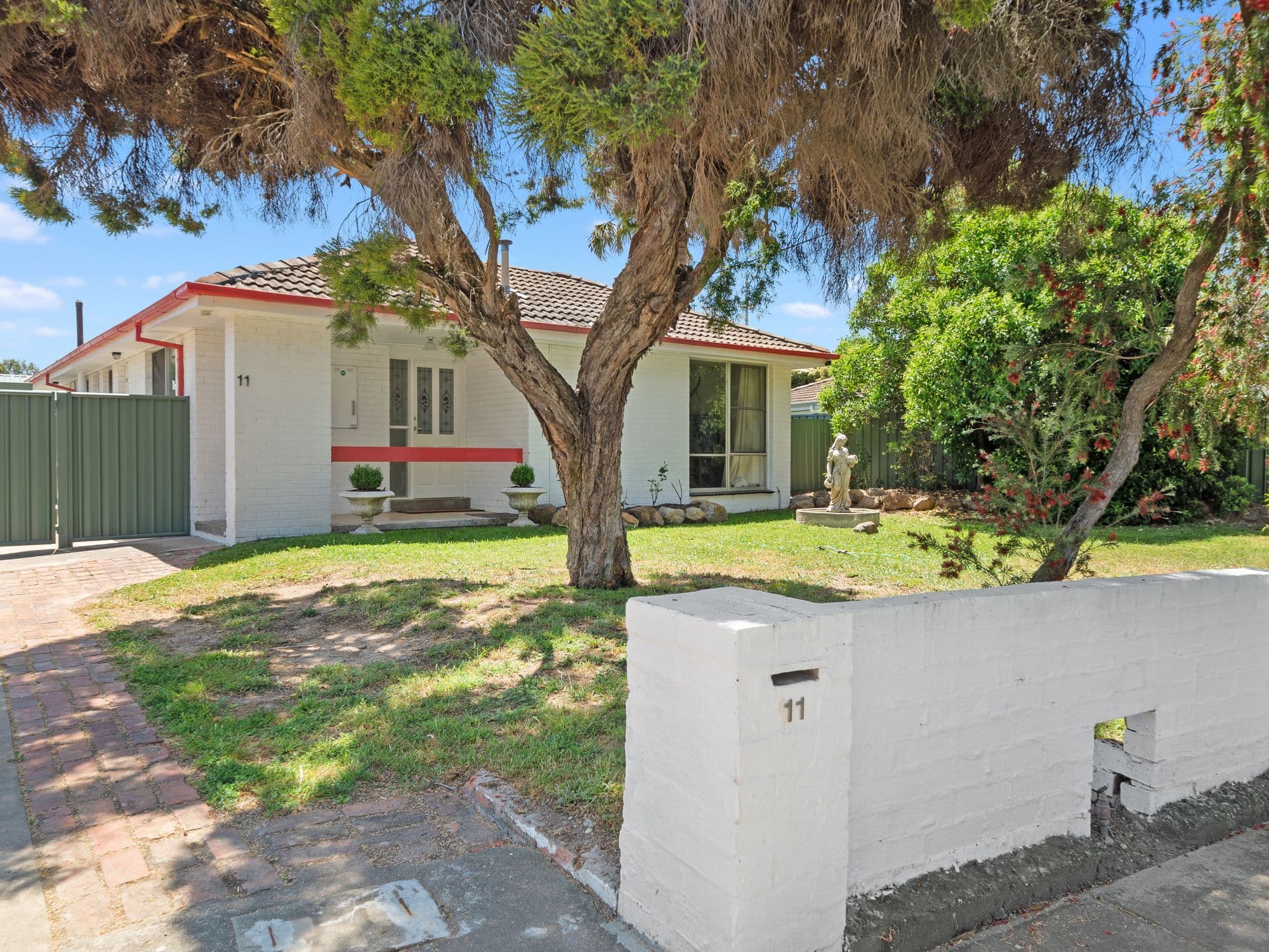 11 Gaskin Street, Benalla VIC 3672, Benalla - Image 1