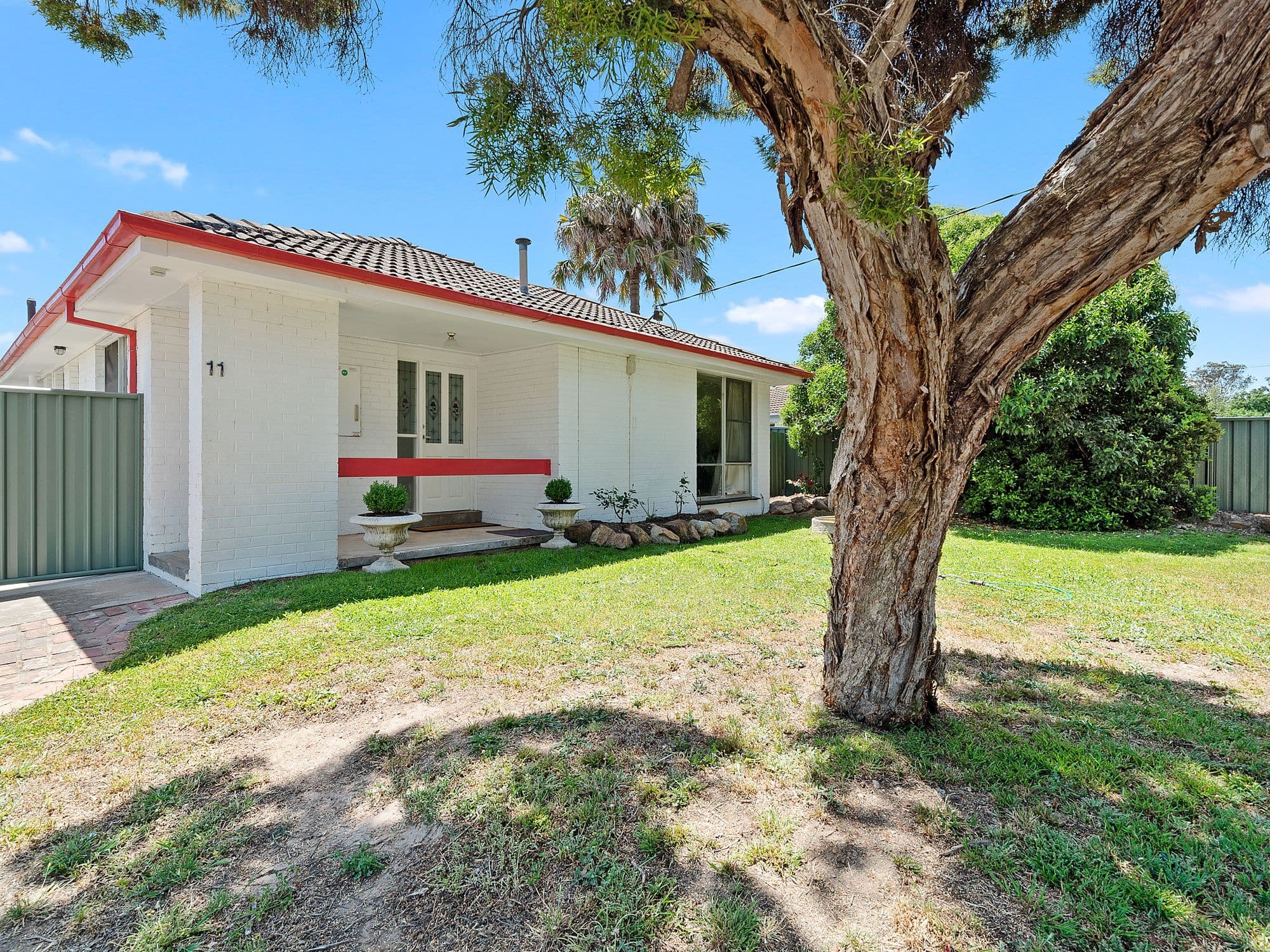11 Gaskin Street, Benalla VIC 3672, Benalla - Thumbnail 2