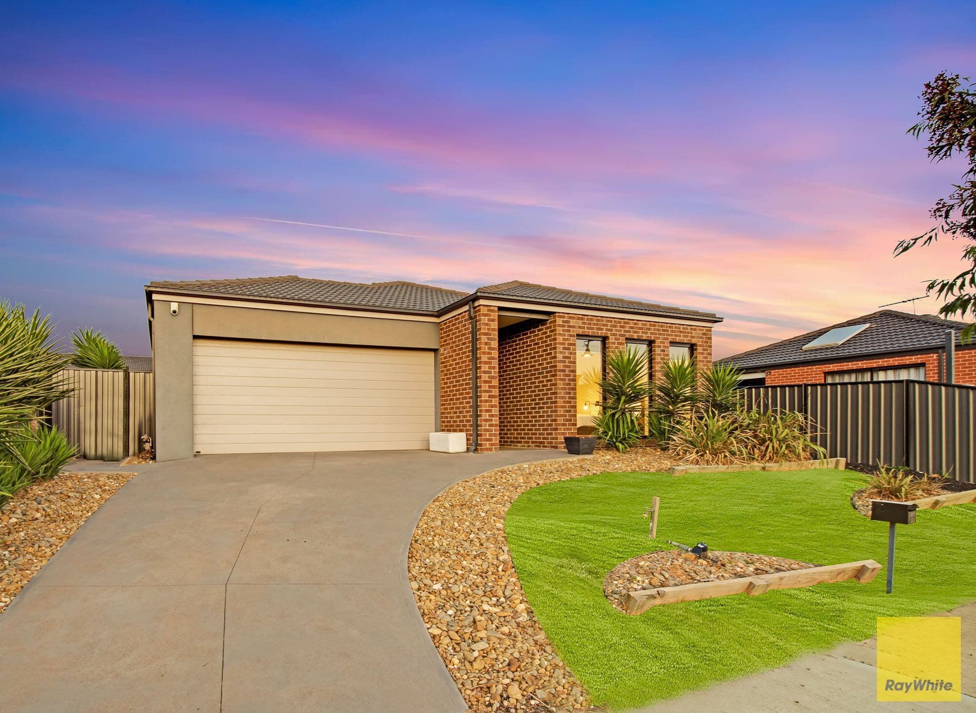 35 Rifflebird Drive, Tarneit VIC 3029, Tarneit - Thumbnail 2