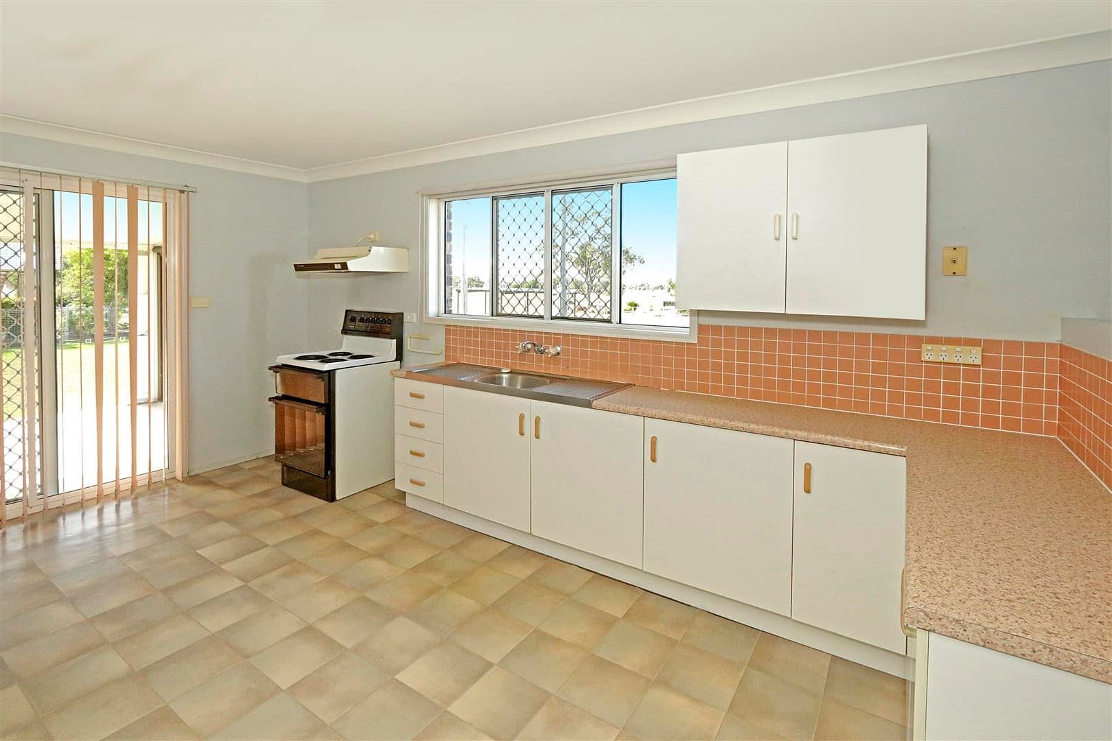 71 Old Capricorn Highway, Gracemere QLD 4702, Gracemere - Thumbnail 7