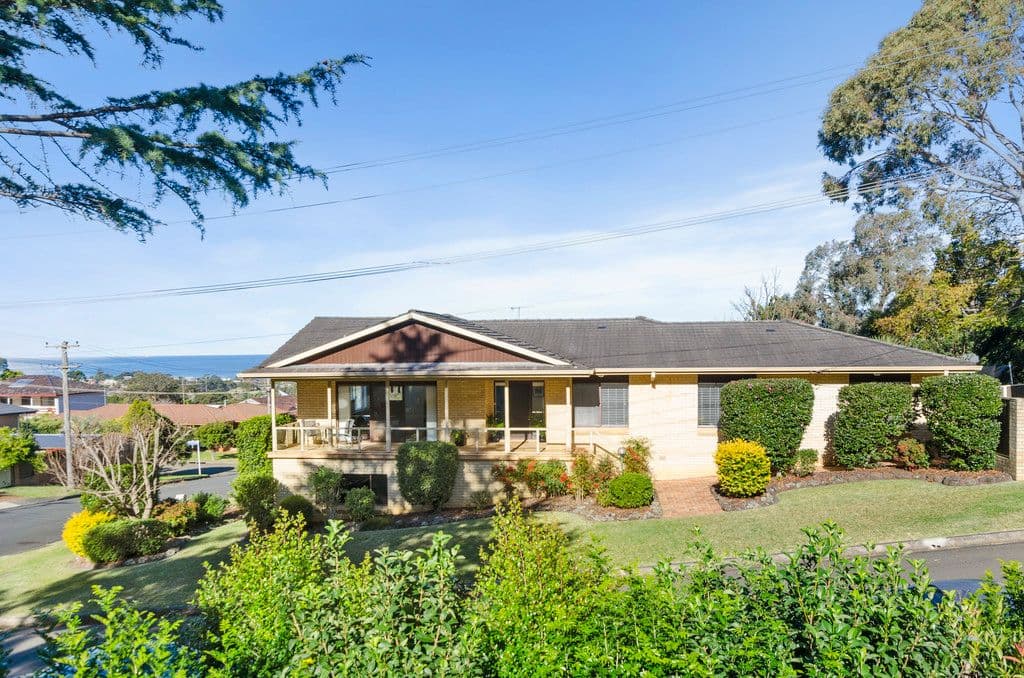 30 Kanangra Drive, Thirroul - Image 1