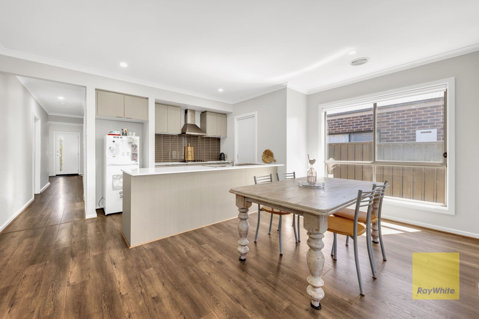 18 Adelong Boulevard, COBBLEBANK VIC 3338, Cobblebank - Thumbnail 6
