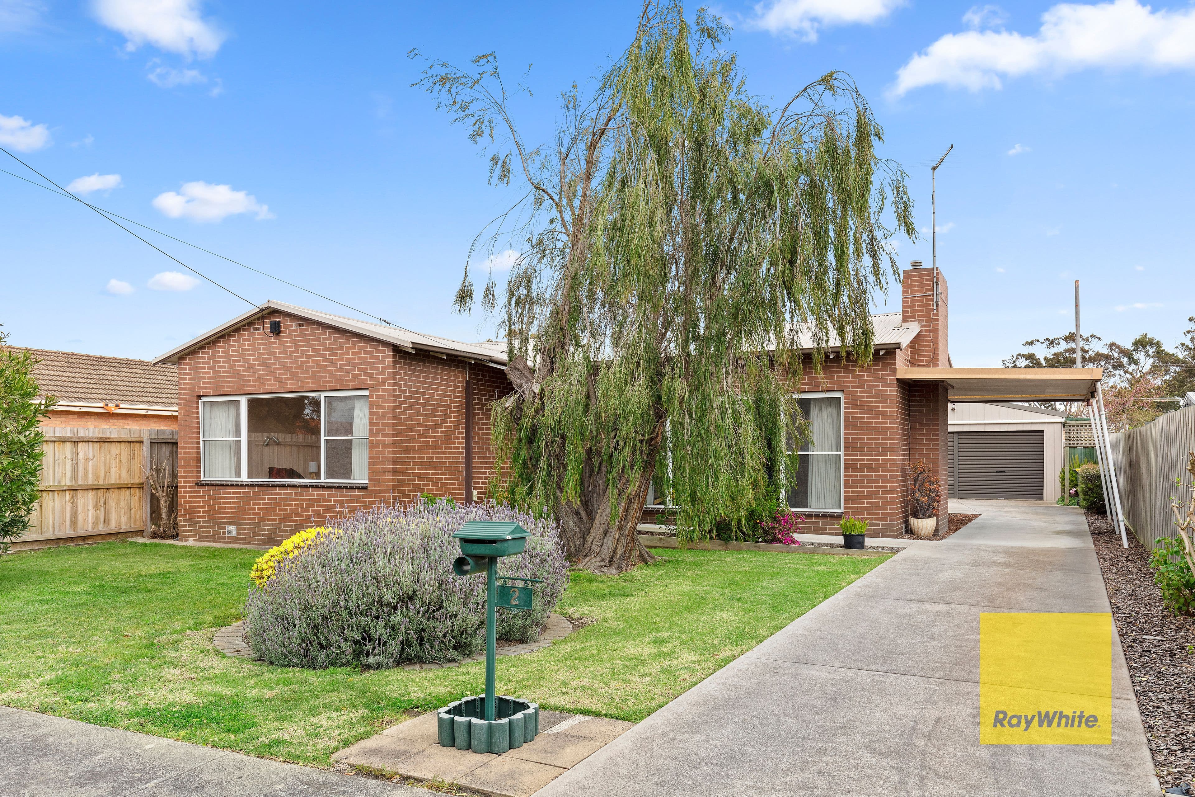 2 Hennessy Avenue, Herne Hill VIC 3218, Herne Hill - Thumbnail 2