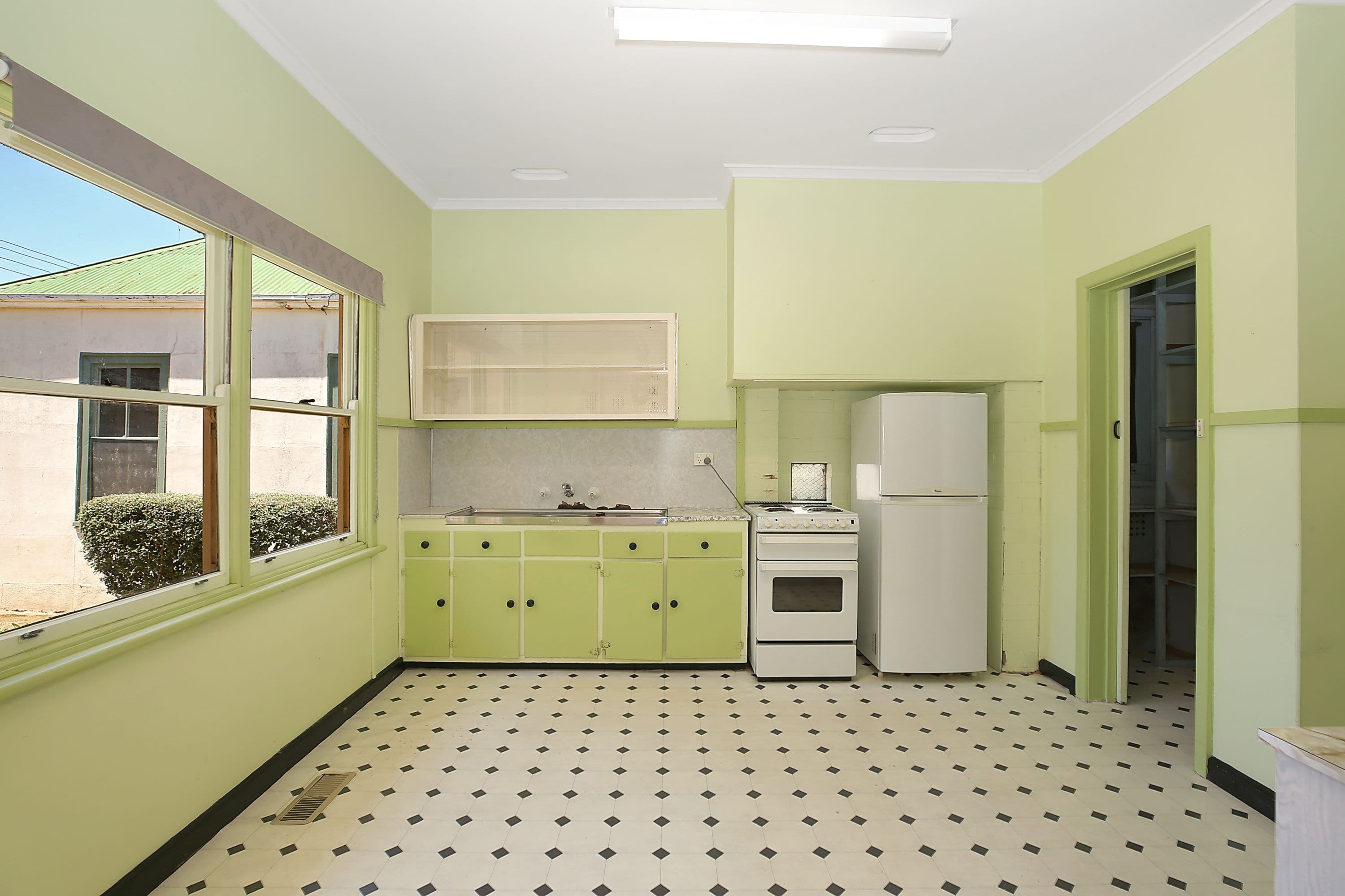 11 Shaw Street, Camperdown VIC 3260, Camperdown - Thumbnail 6