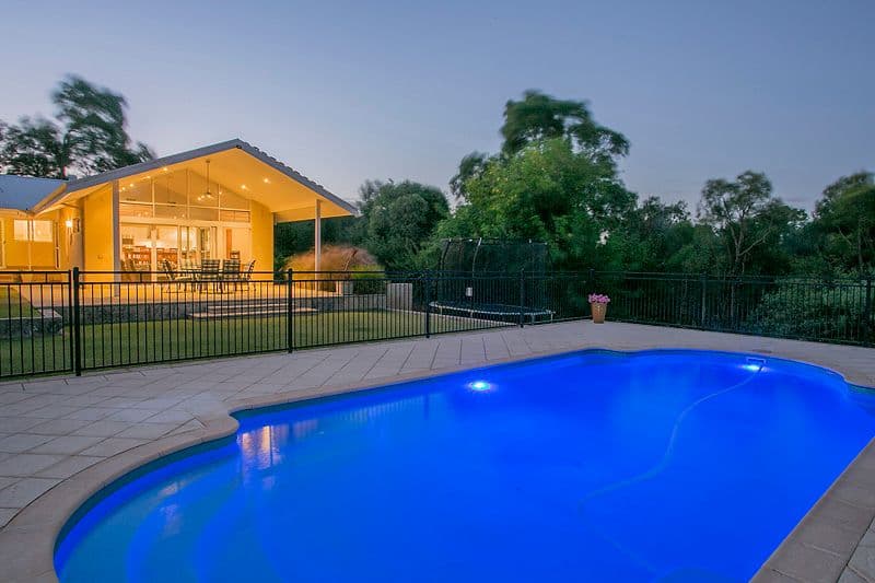 11 Hinkler Road, KALAMUNDA WA 6076, Kalamunda - Thumbnail 2