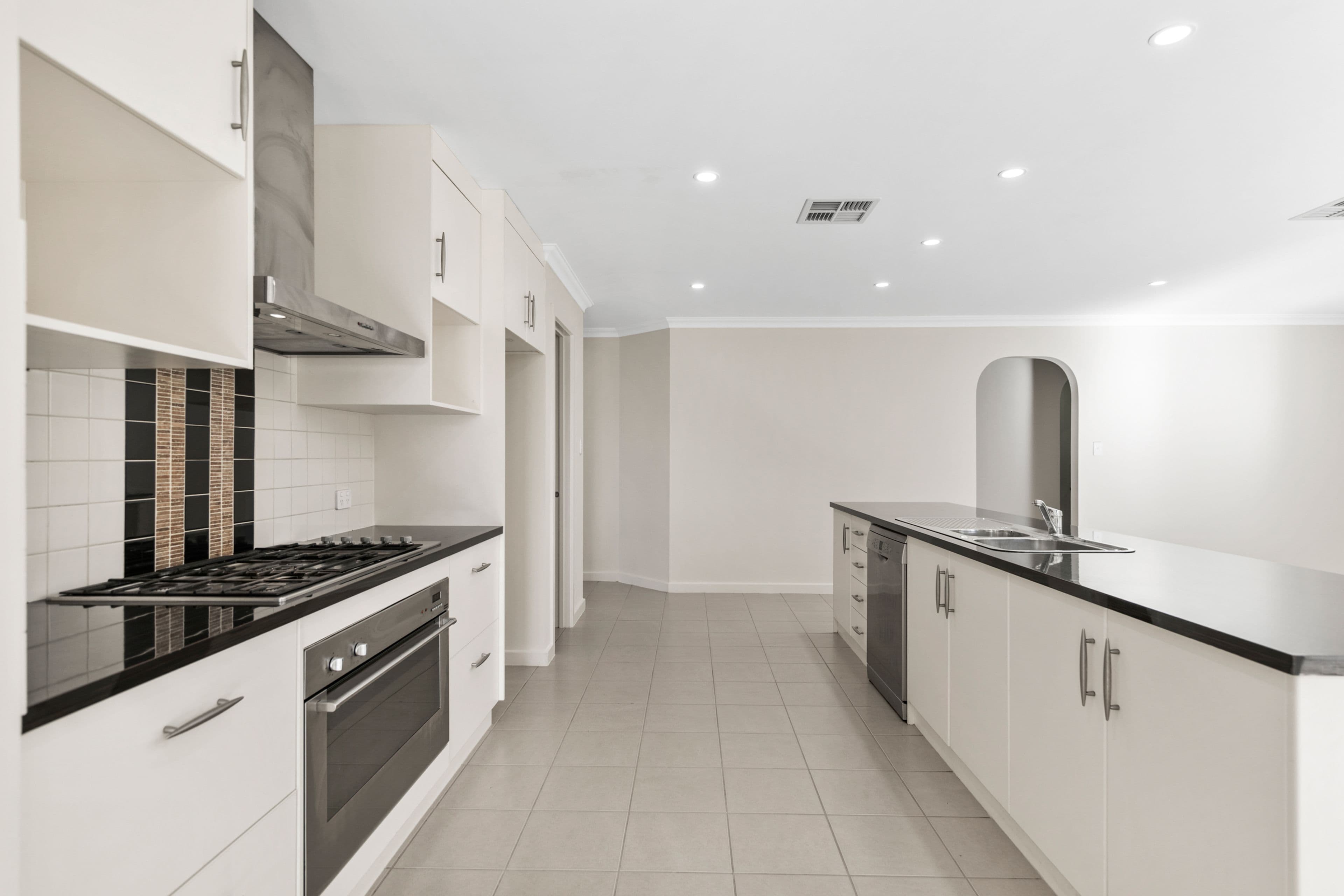 55 Chelmsford Street, Craigmore SA 5114, Craigmore - Thumbnail 3