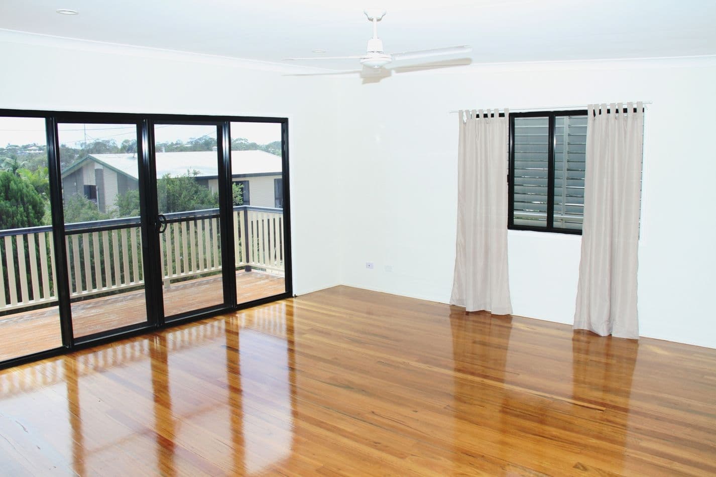 15 Swains Court, Boyne Island QLD 4680, Boyne Island - Thumbnail 2
