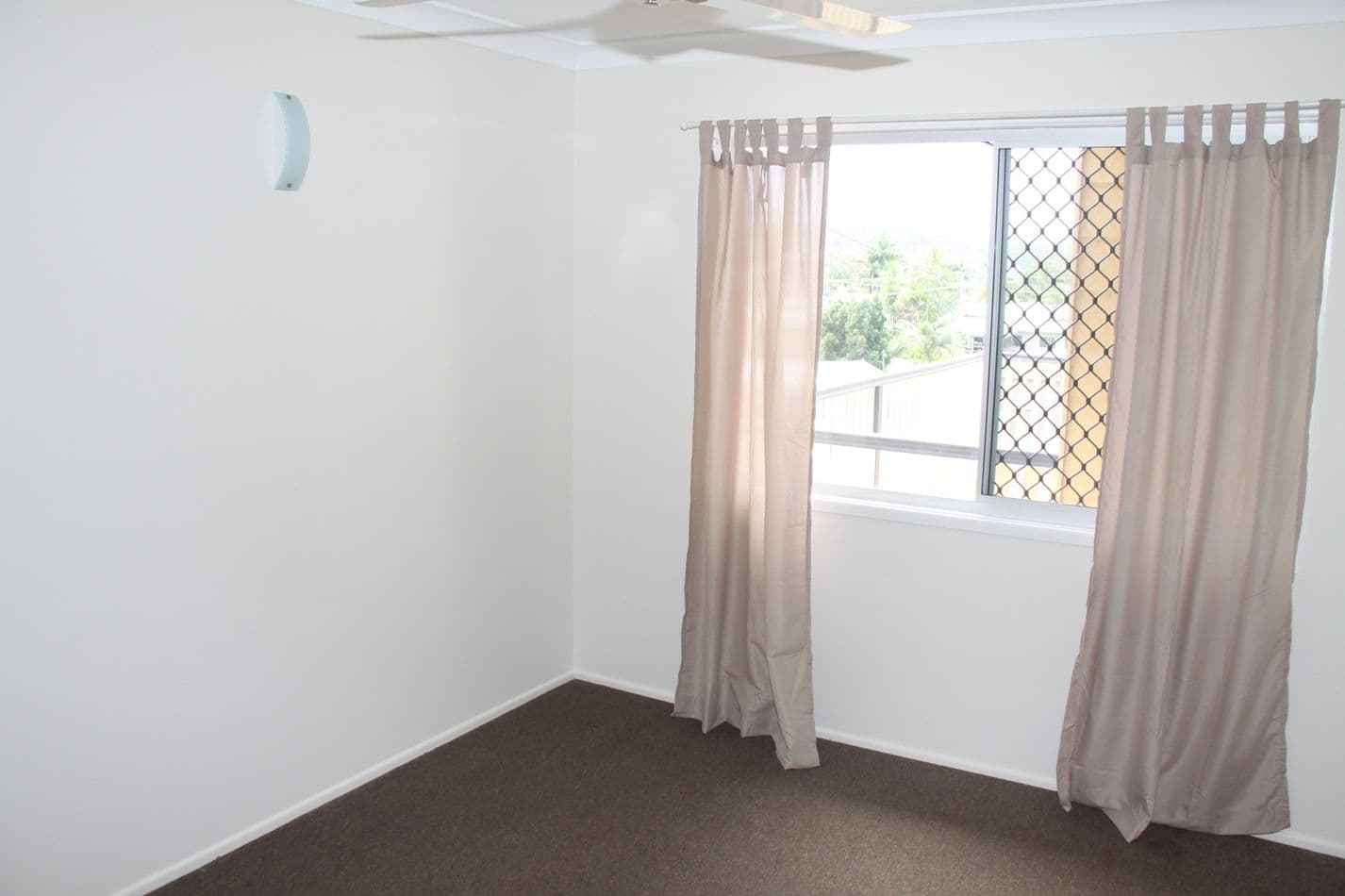15 Swains Court, Boyne Island QLD 4680, Boyne Island - Thumbnail 5