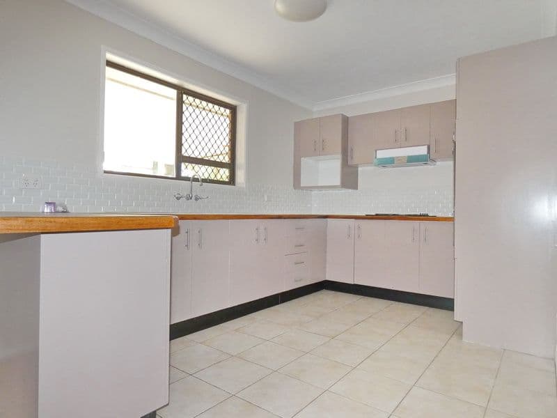 8 Lycoris Street, Crestmead QLD 4132, Crestmead - Thumbnail 2