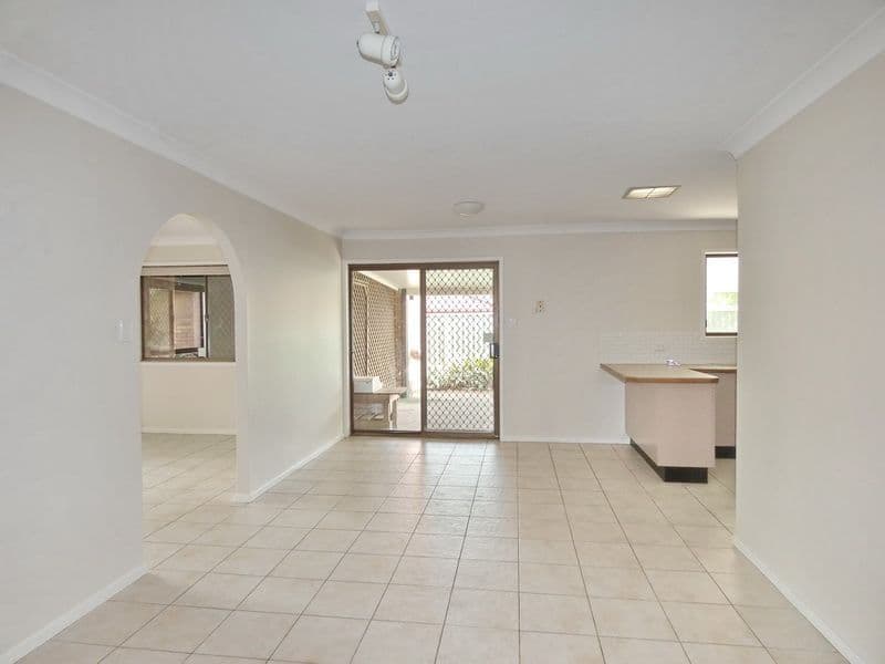 8 Lycoris Street, Crestmead QLD 4132, Crestmead - Thumbnail 4