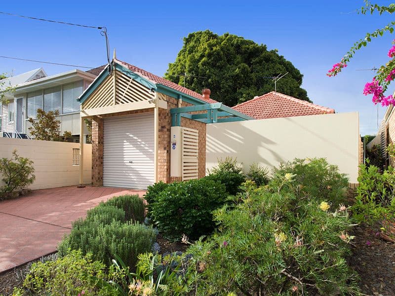 16 Bowley Street, Hendra QLD 4011, Hendra - Image 1