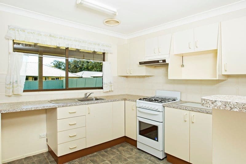 4 Denbigh Place, SOUTH NOWRA NSW 2541, South Nowra - Thumbnail 3
