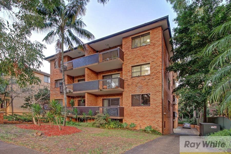 40 Hampton Court Road, CARLTON NSW 2218, Carlton - Thumbnail 2